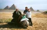 a ete raz pyramdy v arabic tle