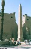 obelisk, pyln Ramsesa II. a jeho sediace sochy